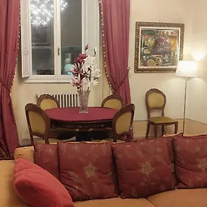 between-navona-and-popolo.it-romehotels.com/